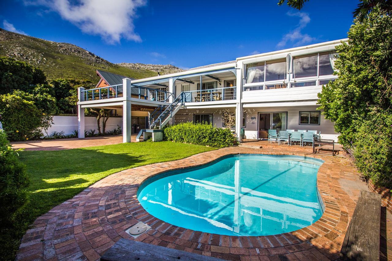 Atlantic Dream Beachfront Villa Scarborough Exterior foto