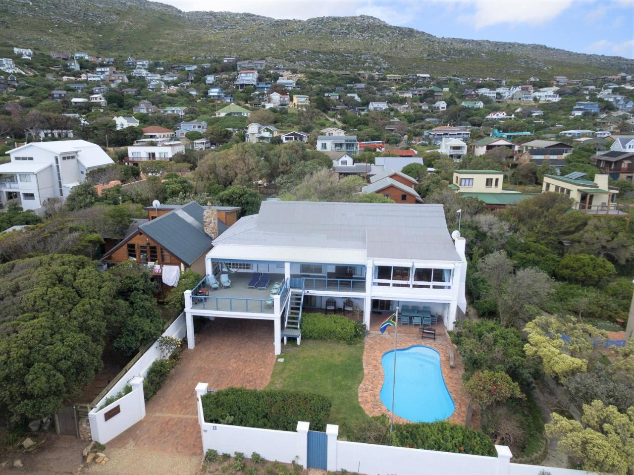 Atlantic Dream Beachfront Villa Scarborough Exterior foto